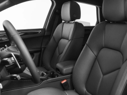 Porsche Macan Base AWD 2026
