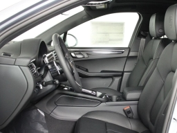 Porsche Macan T AWD 2026