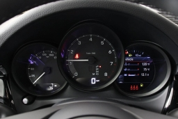 Porsche Macan T AWD 2026