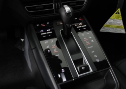 Porsche Macan T AWD 2026