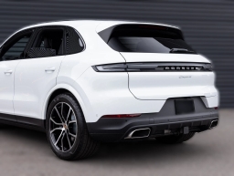 Porsche Cayenne Base AWD 2026