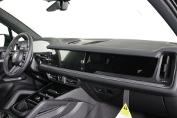 Porsche Cayenne Base AWD 2026