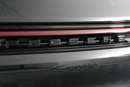 Porsche Cayenne Base AWD 2026