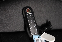 Porsche Cayenne Base AWD 2026