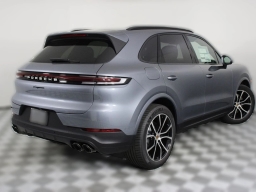 Porsche Cayenne Base AWD 2026