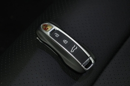 Porsche Cayenne Base AWD 2026