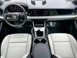 Porsche Cayenne Base AWD 2026