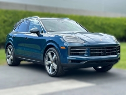 Porsche Cayenne Base AWD 2026