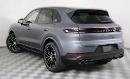 Porsche Cayenne Base AWD 2026