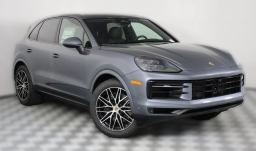 Porsche Cayenne Base AWD 2026
