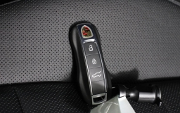 Porsche Cayenne Base AWD 2026