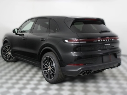 Porsche Cayenne Base AWD 2026