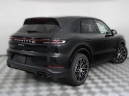 Porsche Cayenne Base AWD 2026