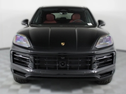Porsche Cayenne Base AWD 2026