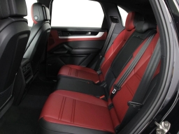 Porsche Cayenne Base AWD 2026