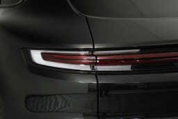 Porsche Cayenne Base AWD 2026