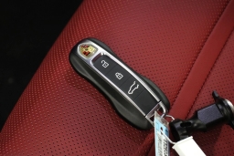Porsche Cayenne Base AWD 2026