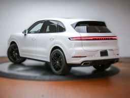 Porsche Cayenne Base AWD 2026