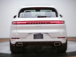 Porsche Cayenne Base AWD 2026