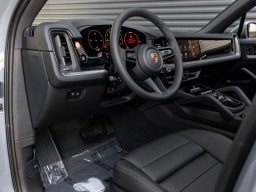 Porsche Cayenne Base AWD 2026