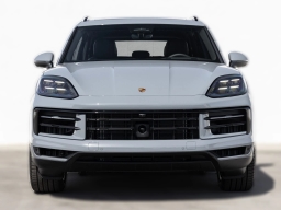 Porsche Cayenne Base AWD 2026