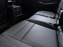 Porsche Cayenne Base AWD 2026