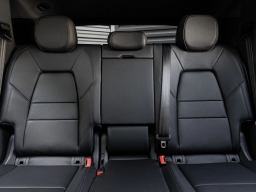 Porsche Cayenne Base AWD 2026