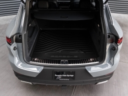 Porsche Cayenne Base AWD 2026