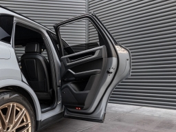 Porsche Cayenne Base AWD 2026