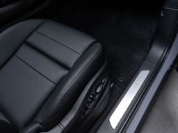 Porsche Cayenne Base AWD 2026