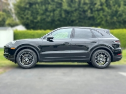 Porsche Cayenne Base AWD 2026