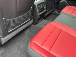 Porsche Cayenne Base AWD 2026