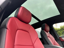 Porsche Cayenne Base AWD 2026