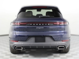 Porsche Cayenne Base AWD 2026
