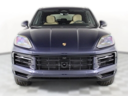 Porsche Cayenne Base AWD 2026