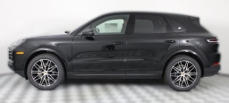 Porsche Cayenne Base AWD 2026
