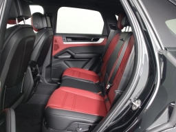 Porsche Cayenne Base AWD 2026