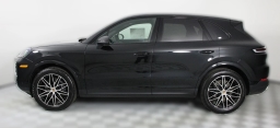 Porsche Cayenne Base AWD 2026