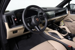 Porsche Cayenne Base AWD 2026