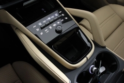 Porsche Cayenne Base AWD 2026