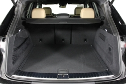 Porsche Cayenne Base AWD 2026