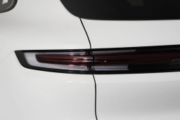 Porsche Cayenne Base AWD 2026