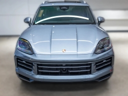 Porsche Cayenne Base AWD 2026