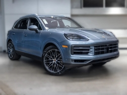 Porsche Cayenne Base AWD 2026