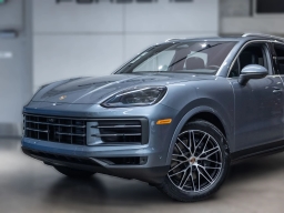 Porsche Cayenne Base AWD 2026