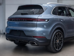Porsche Cayenne Base AWD 2026