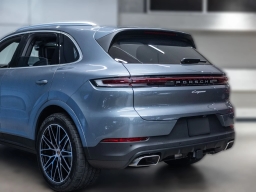 Porsche Cayenne Base AWD 2026