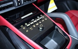 Porsche Cayenne Base AWD 2026