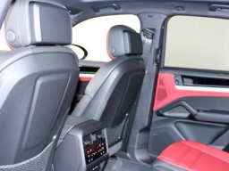 Porsche Cayenne Base AWD 2026