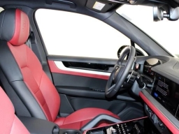 Porsche Cayenne Base AWD 2026